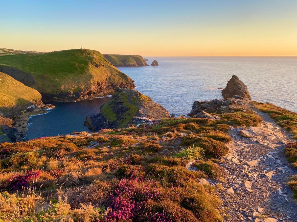 Polrunny Farm Seaberry Cottage With A Sea View And Log Burner بوسكاسِل المظهر الخارجي الصورة